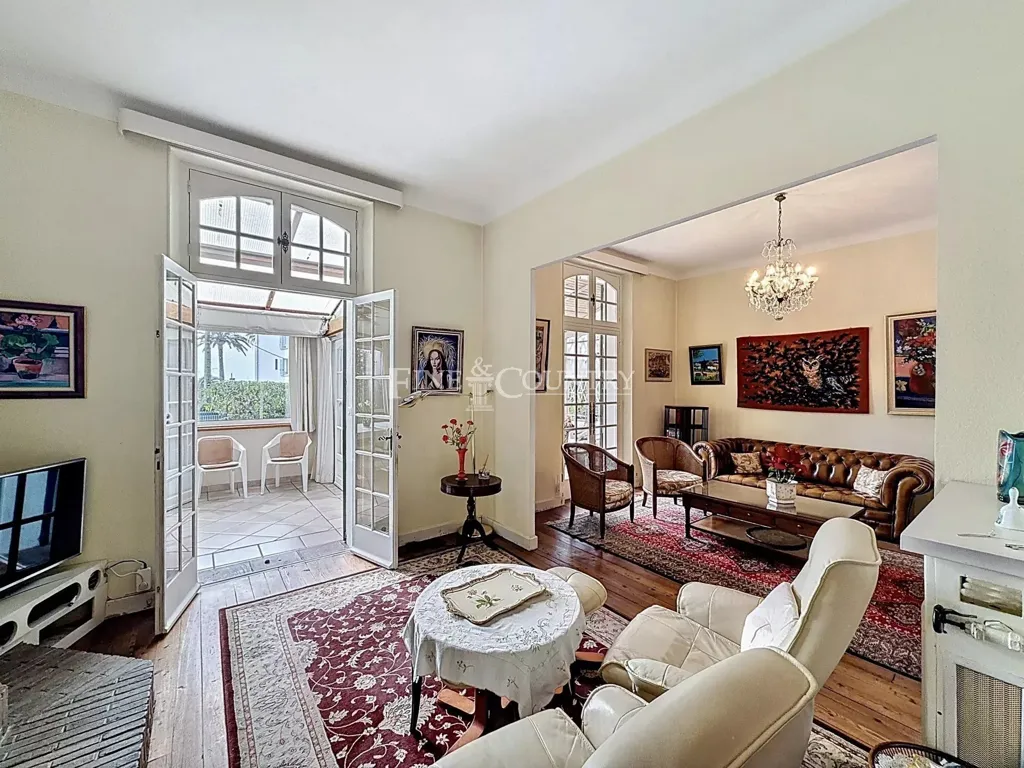 Elutuba - 1930s Townhouse with Garden in Cannes