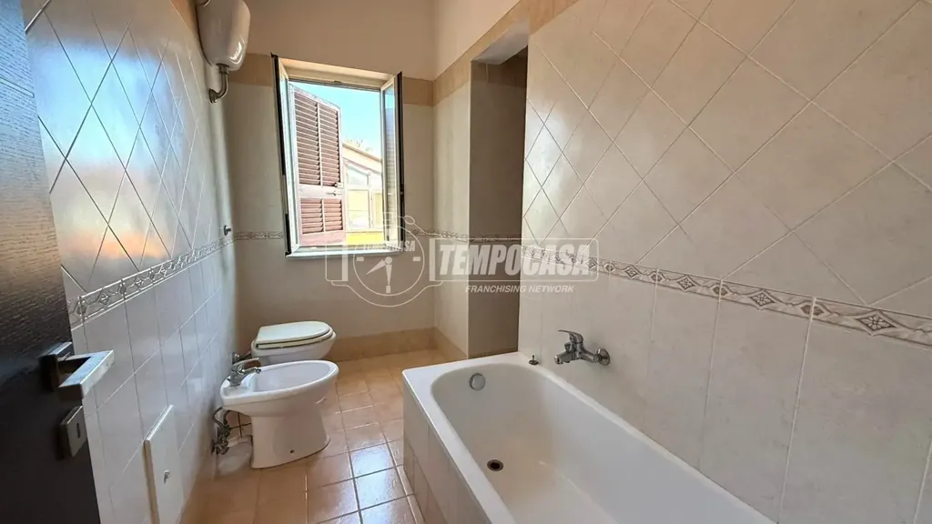 Bathrooms - Mansarded House with Balcony in Villaricca