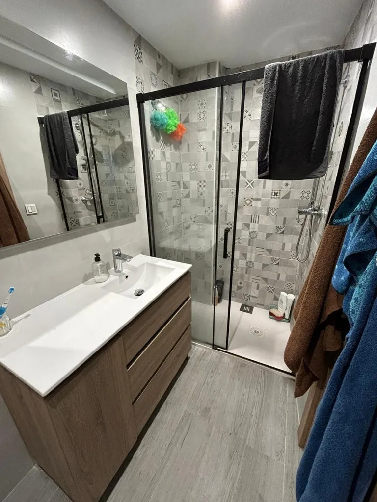 Bagni - Student Flat with Lift in San Ildefonso, Granada
