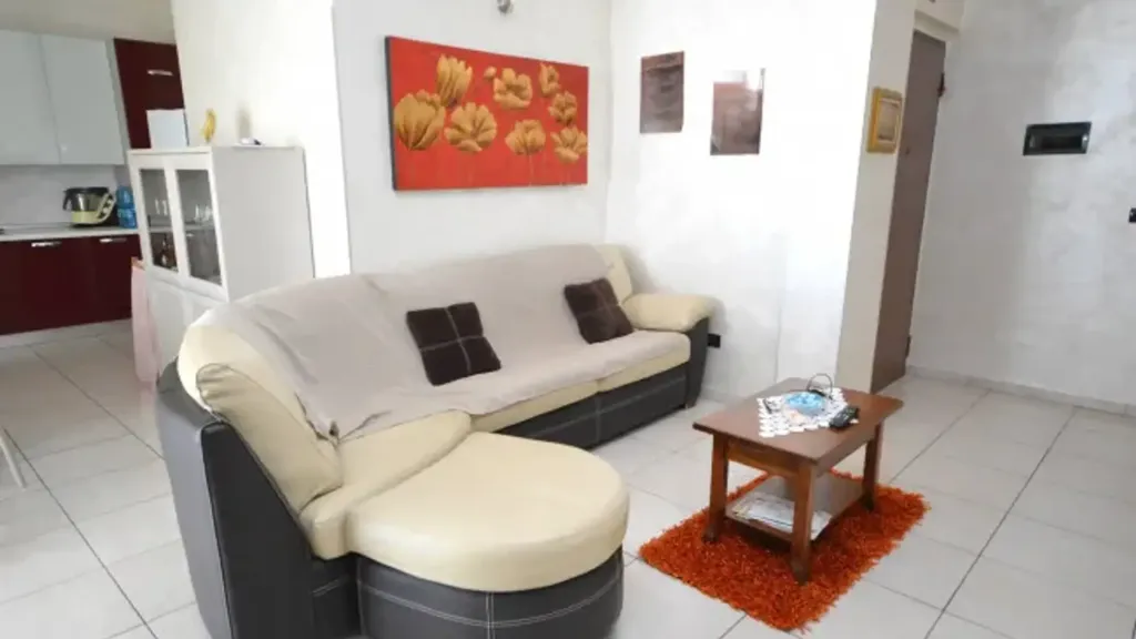 Séjour - Apartment with Balcony Views in Crosia