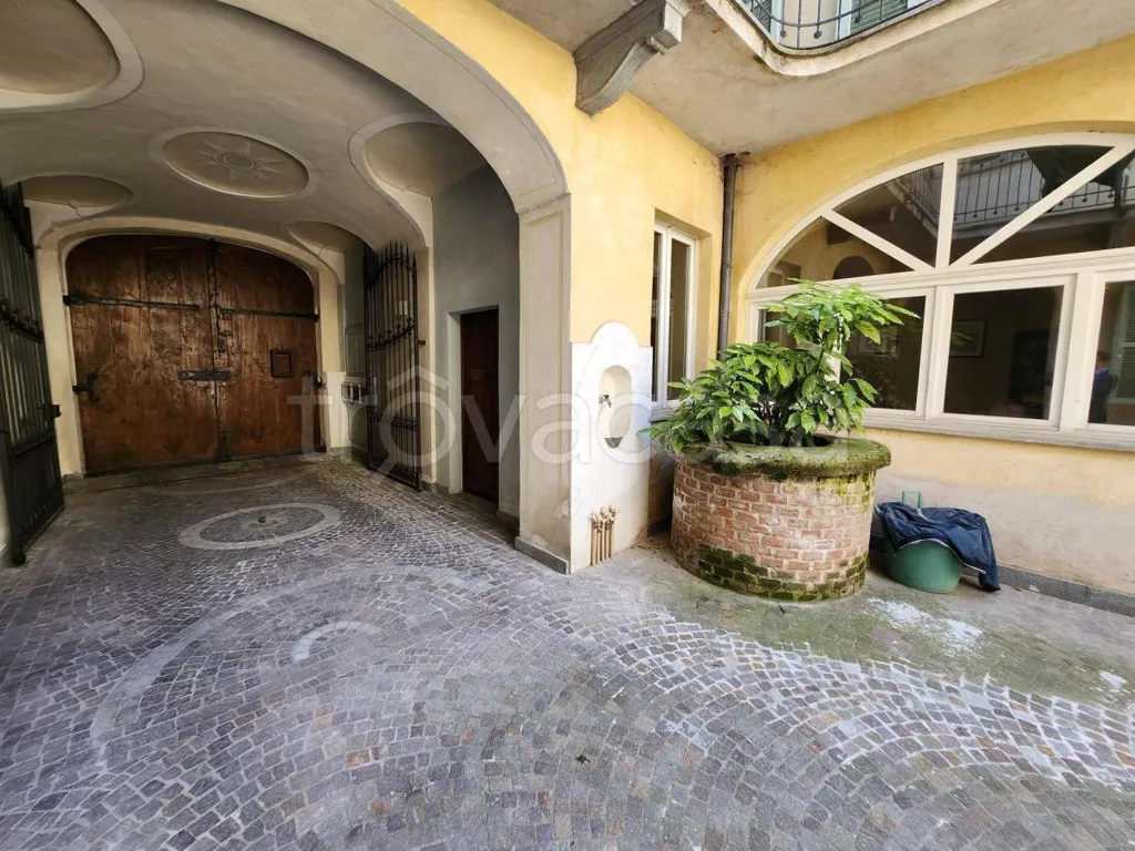 Jardin - Historic Palazzo with Courtyard in Fossano