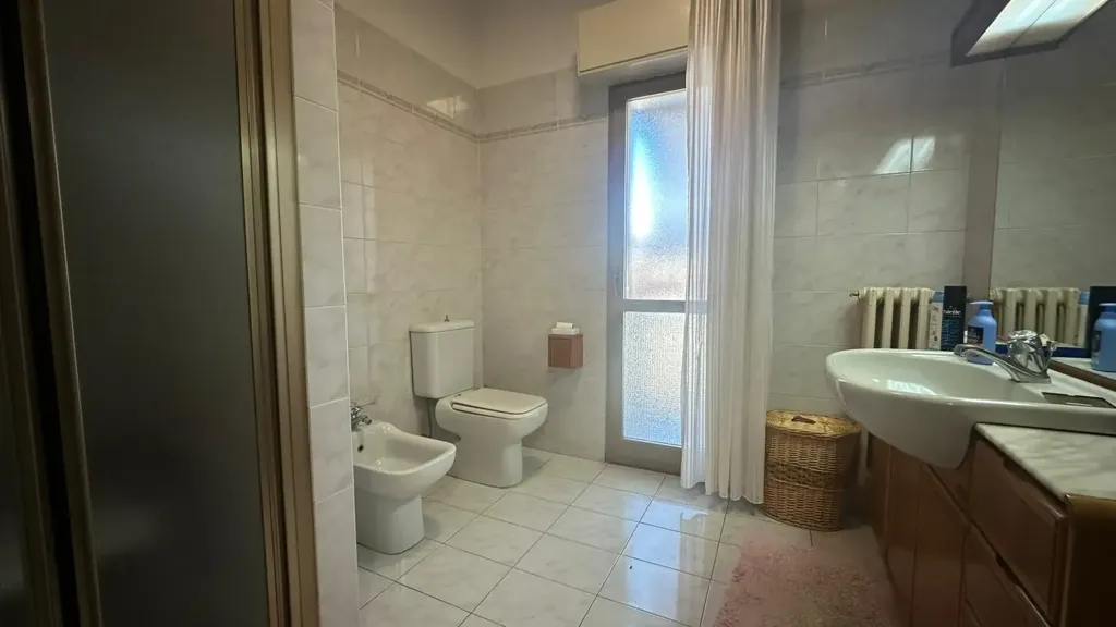 Salles de bain - Apartment with Terraces in Florence