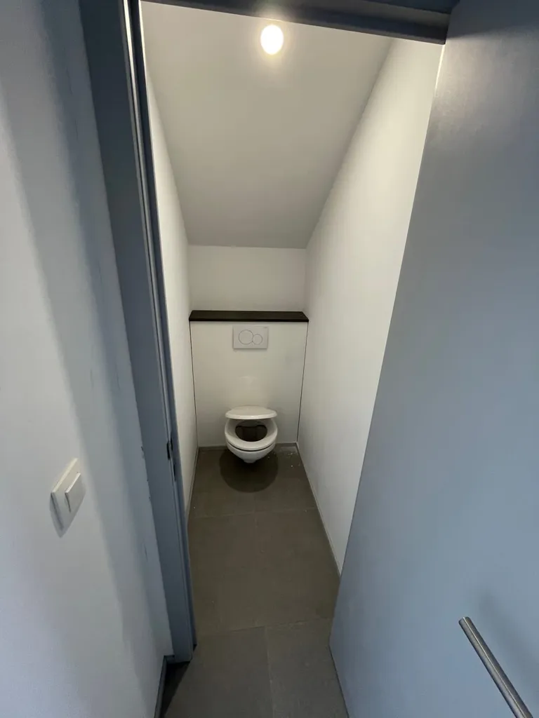 Vannitoad - 1-Bedroom Apartment with Terrace in Floreffe