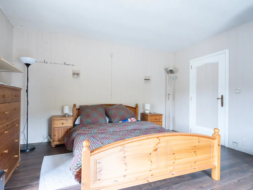 Chambres - Maison Semi-Détachée pour Développement d'Appartements à Lierneux