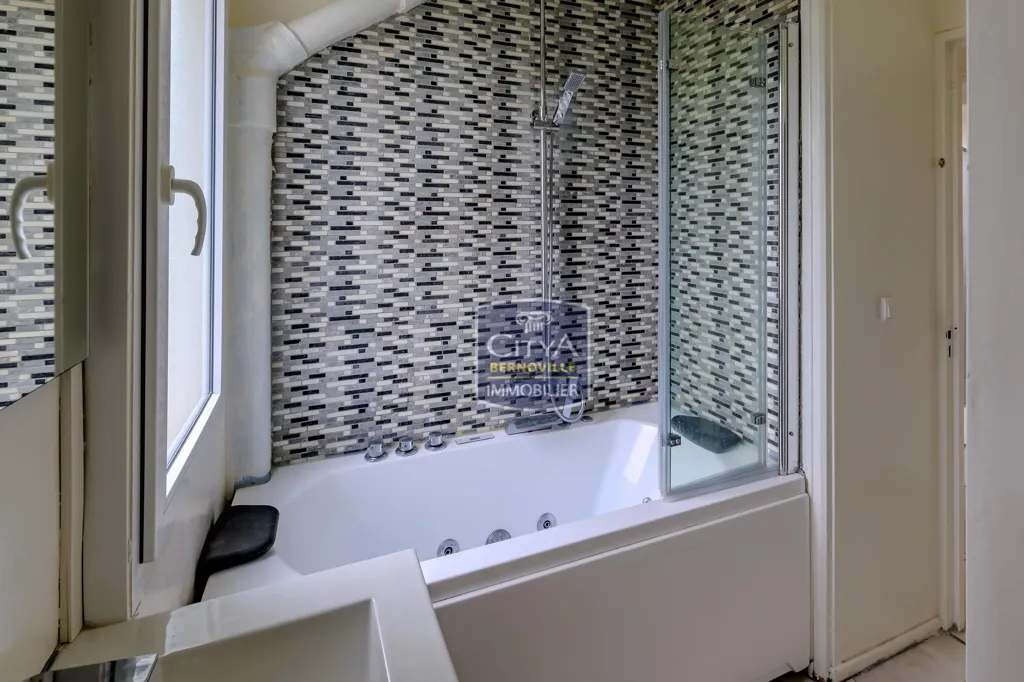 Salles de bain - Appartement Lumineux avec Balcon à Saint-Quentin