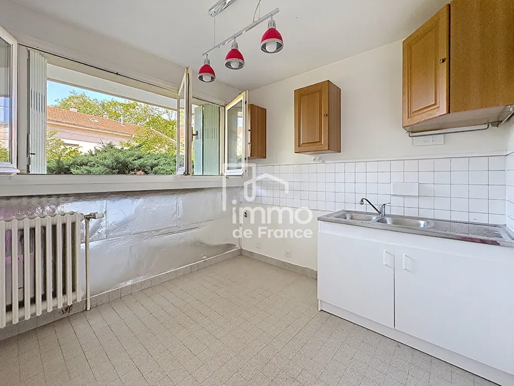 Cucina - 2-Bedroom Flat in Secure Residence, Bourg-en-Bresse