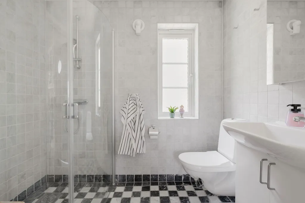 Salles de bain - Modern House with Seafront in Tjust Archipelago