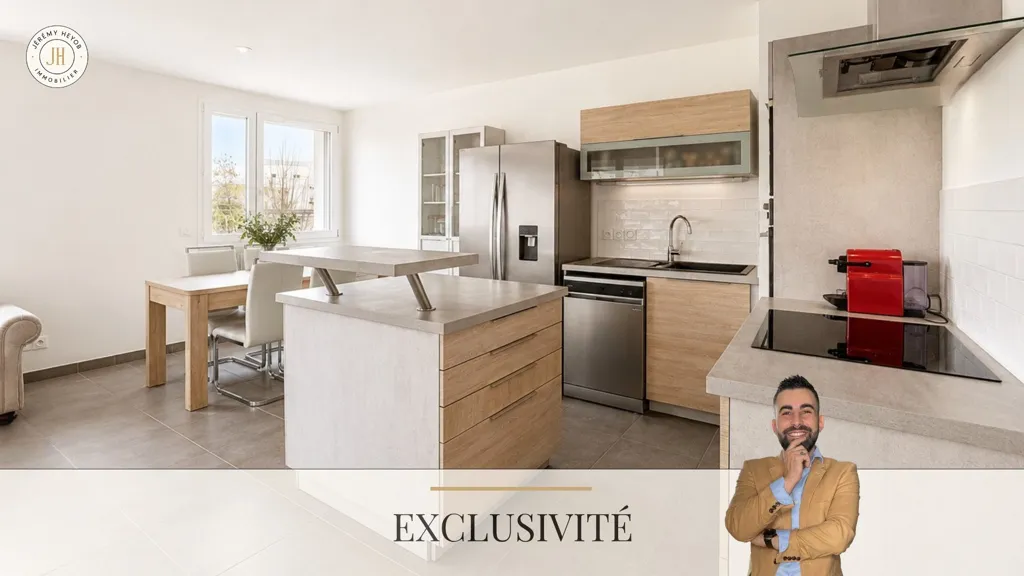 Köök - Modern Flat with Balcony in Saint-Priest Centre-Ville