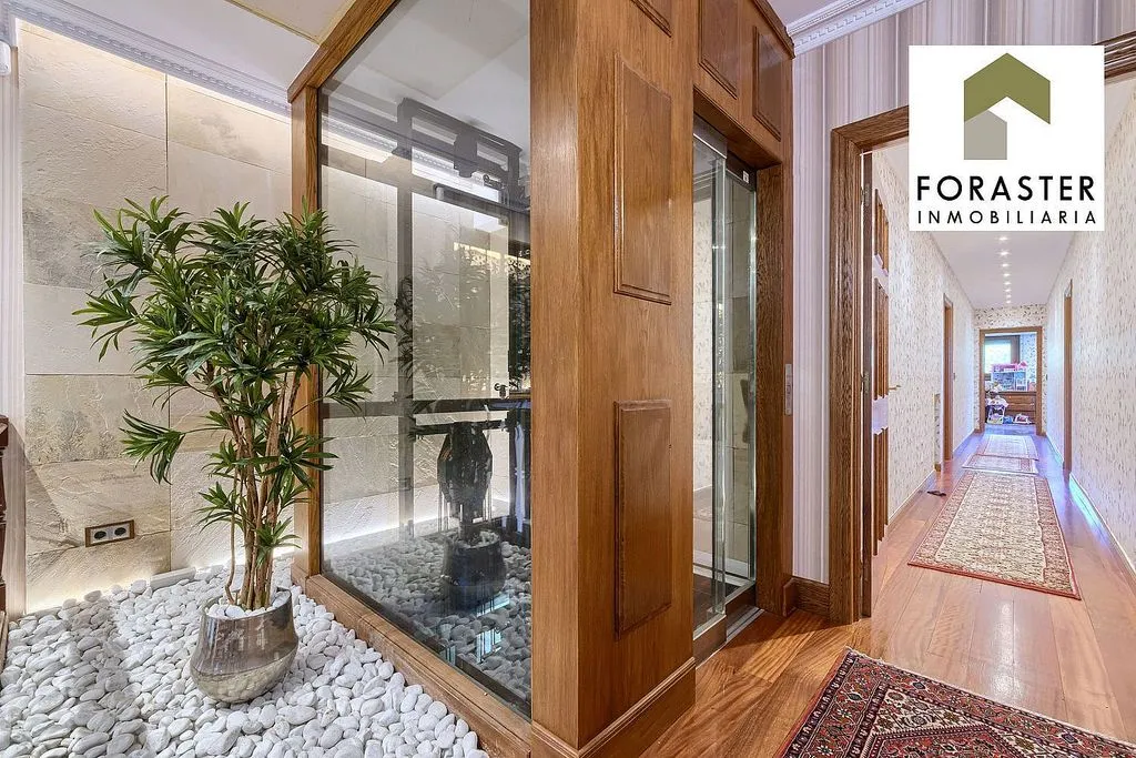 Entrée - Chalet with Pool and Terrace in Loiu
