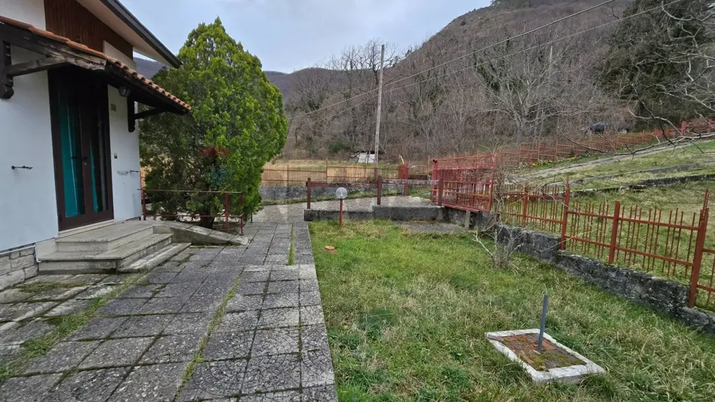 Giardino - Classical Villa with Garden in Sassoferrato