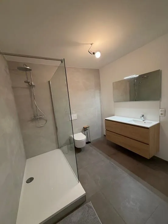 Salles de bain - Chambres en Colocation avec Terrasse à Halanzy