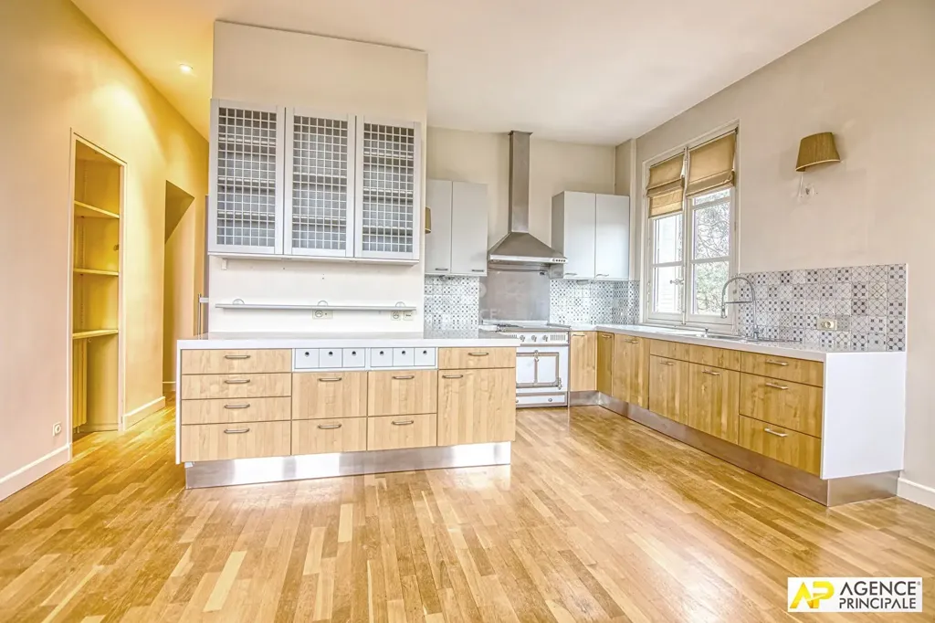Cuisine - Appartement Duplex avec Jardin à Versailles