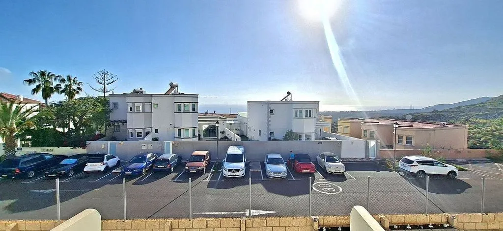 Välivaade - Semi-Detached Villa with Pool in Chayofa