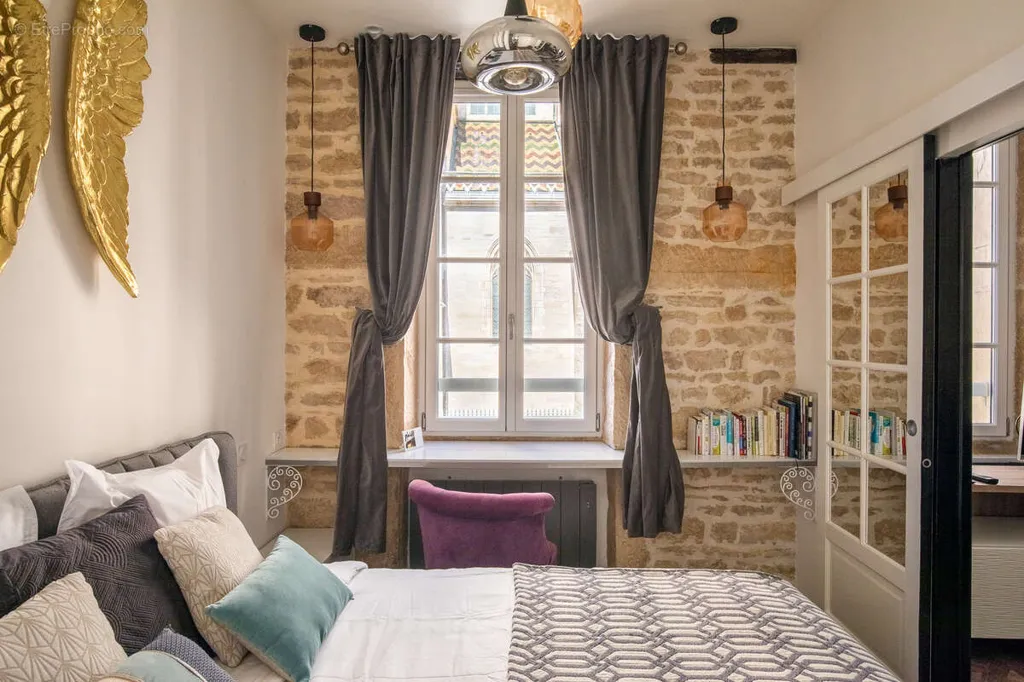 Magamistoad - Charming Flat with Cathedral View in Dijon