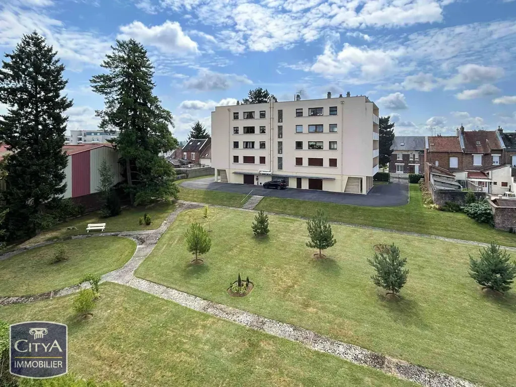 Vue aérienne - Appartement Lumineux avec Balcon à Saint-Quentin