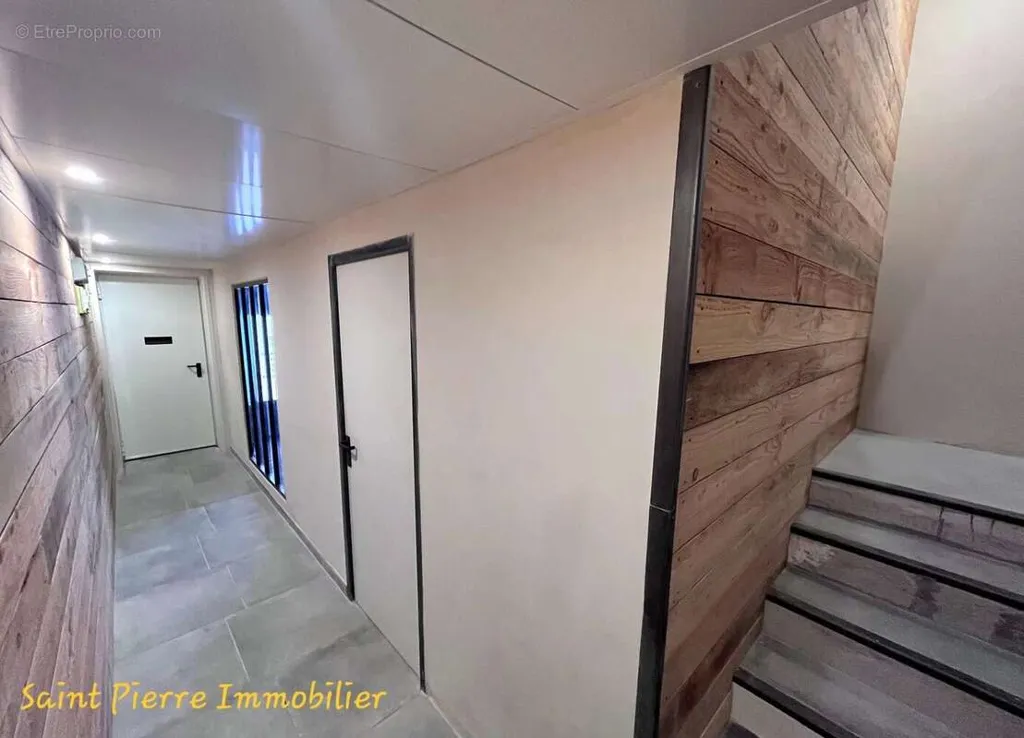 Entrée - Complexe d'Appartements de Luxe avec Piscine à Martigues