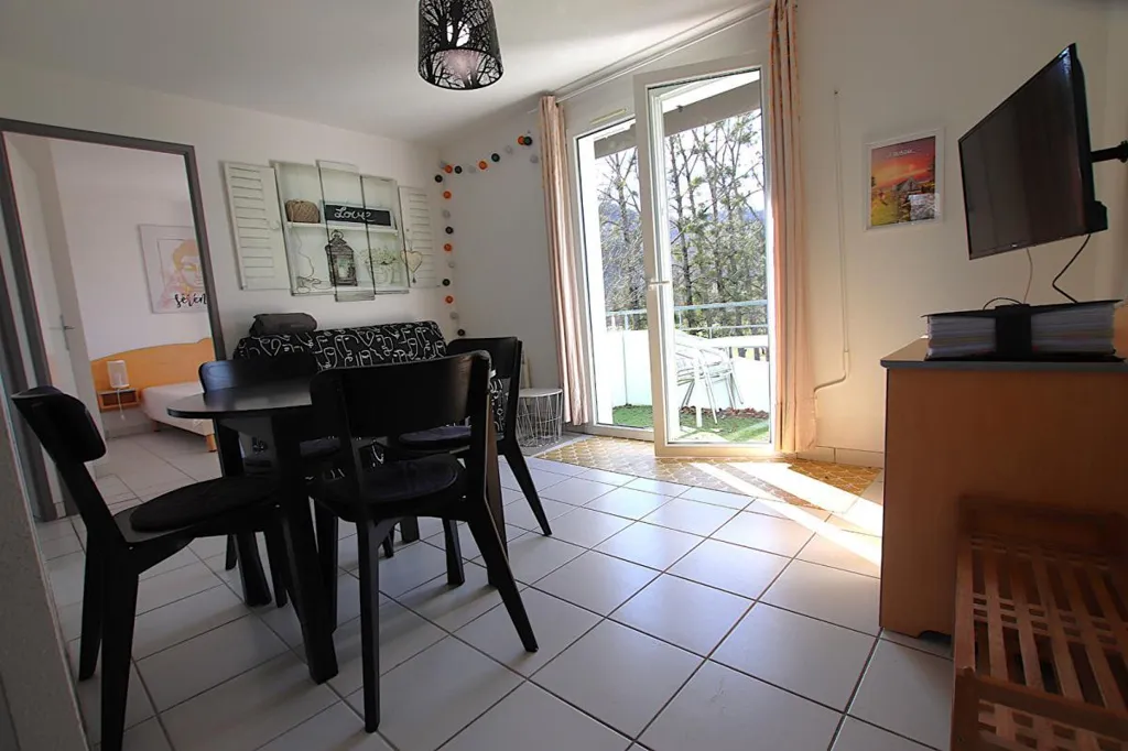 Söögituba - Modern Apartment with Pool in Saint-Geniez-d'Olt