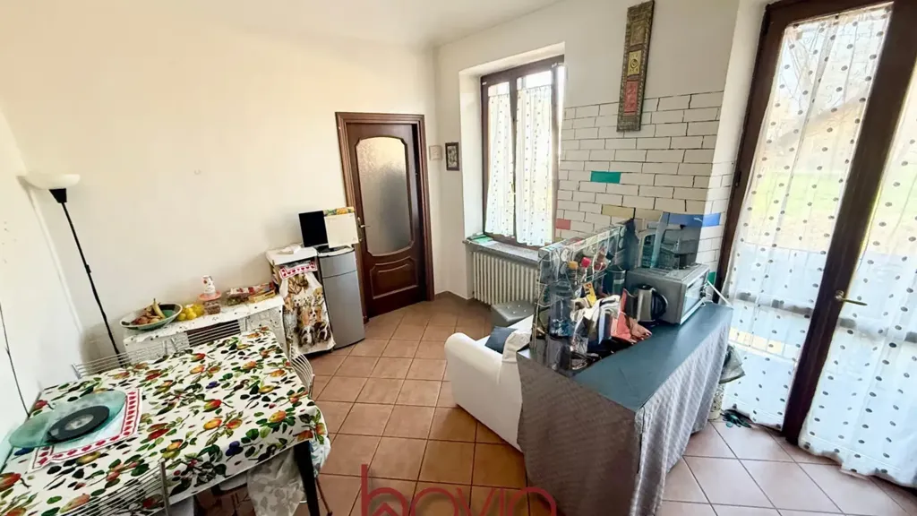 Dining Room - Quadrilocale with Private Courtyard in Regio Parco, Turin