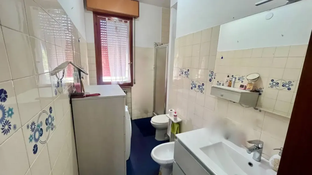 Vannitoad - Spacious Apartment with Balcony in Fabriano
