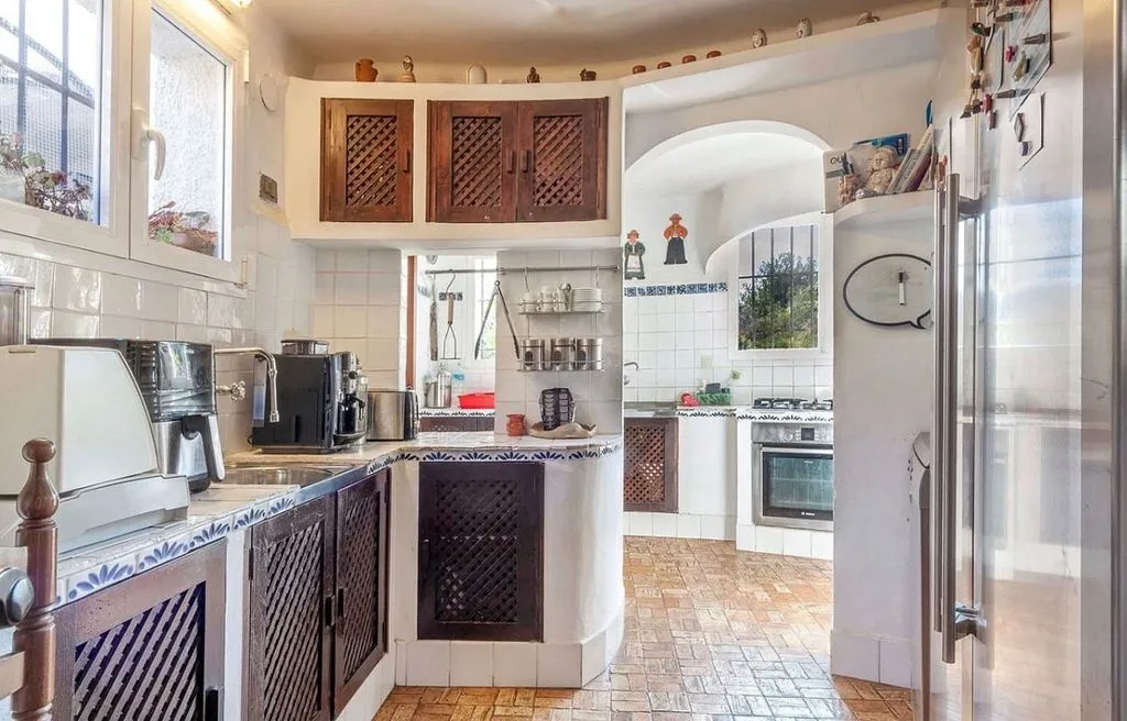 Cuisine - Traditional Villa with Pool in Portichol
