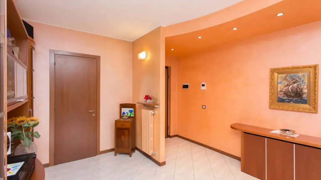 Esik - Trilocale with Balcony in Figino, Milan