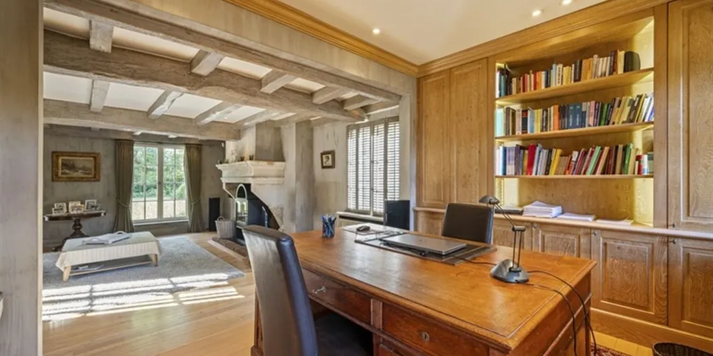 Kabinet - Villa with Impressive Driveway in Bavikhove
