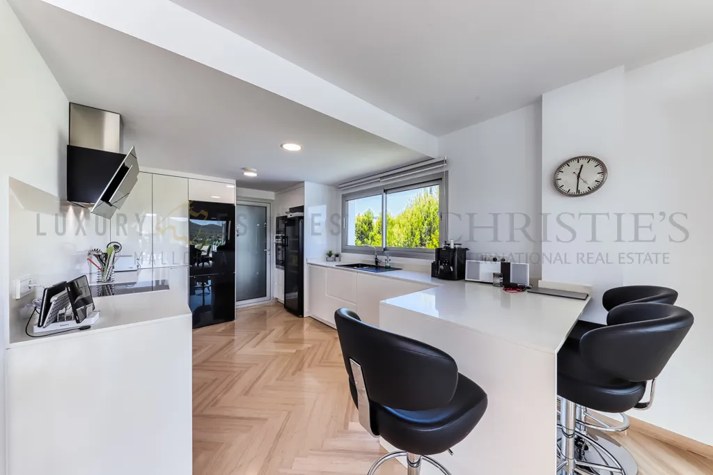Cuisine - Contemporary Penthouse with Pool View in Santa Ponsa