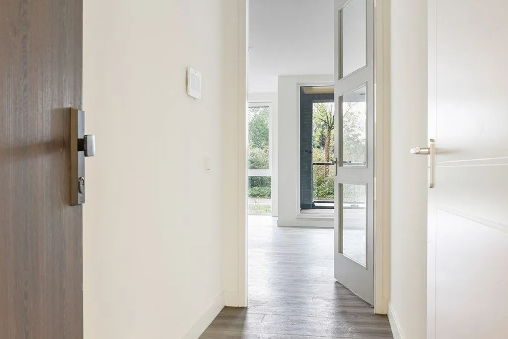 hallway_entrance