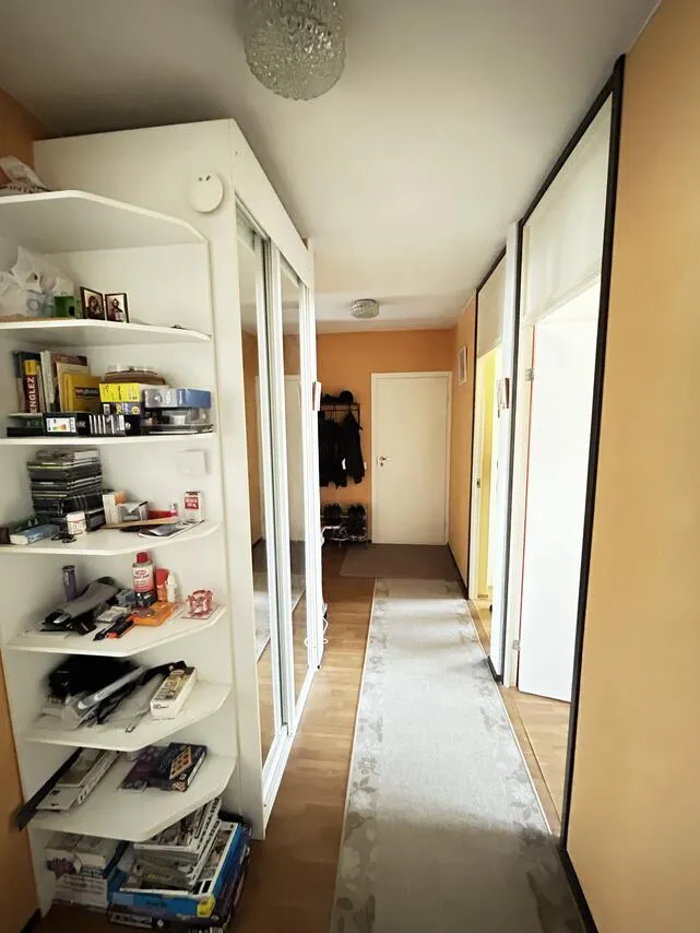 hallway_entrance