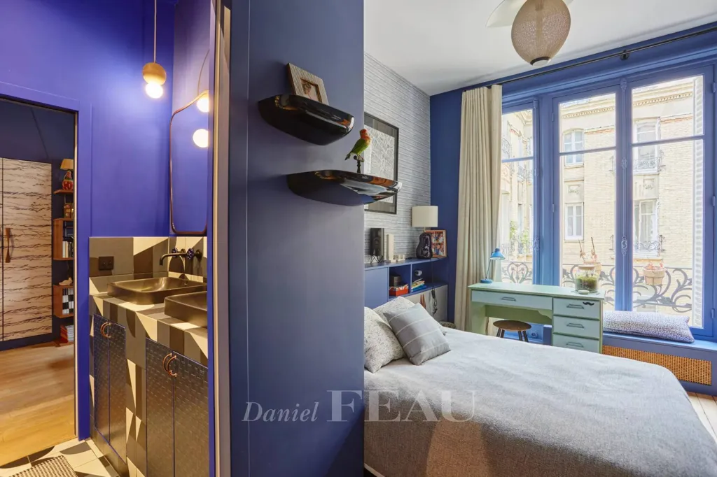 Bedrooms - Luxury Flat with Balcony in Paris