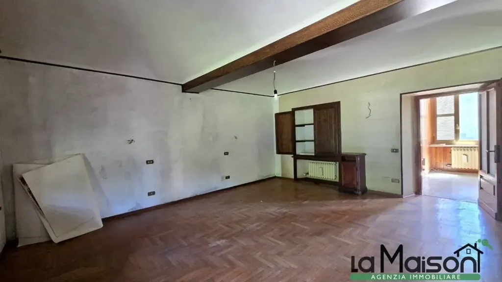 Pièces - Independent House with Private Garden in Lessolo