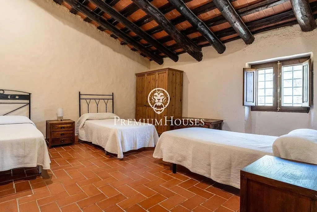 Magamistoad - Luxury Farmhouse with Pool near Catllar