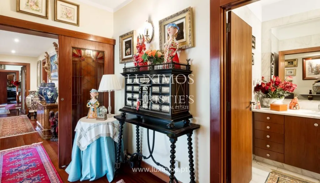 Entrée - Luxury Penthouse with Gym in Maia