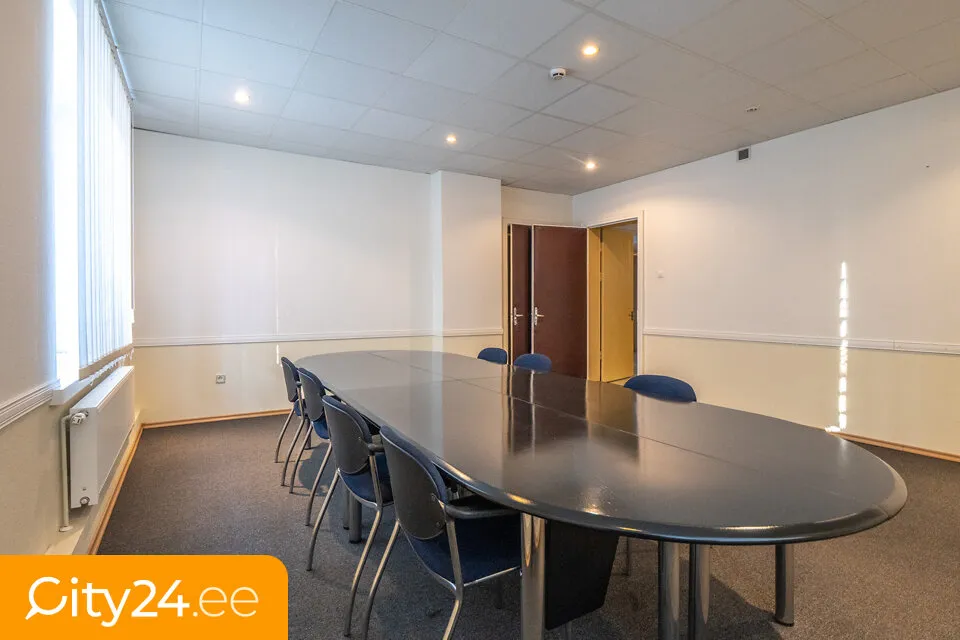 Studio - Administrative Building with Large Land in Riga