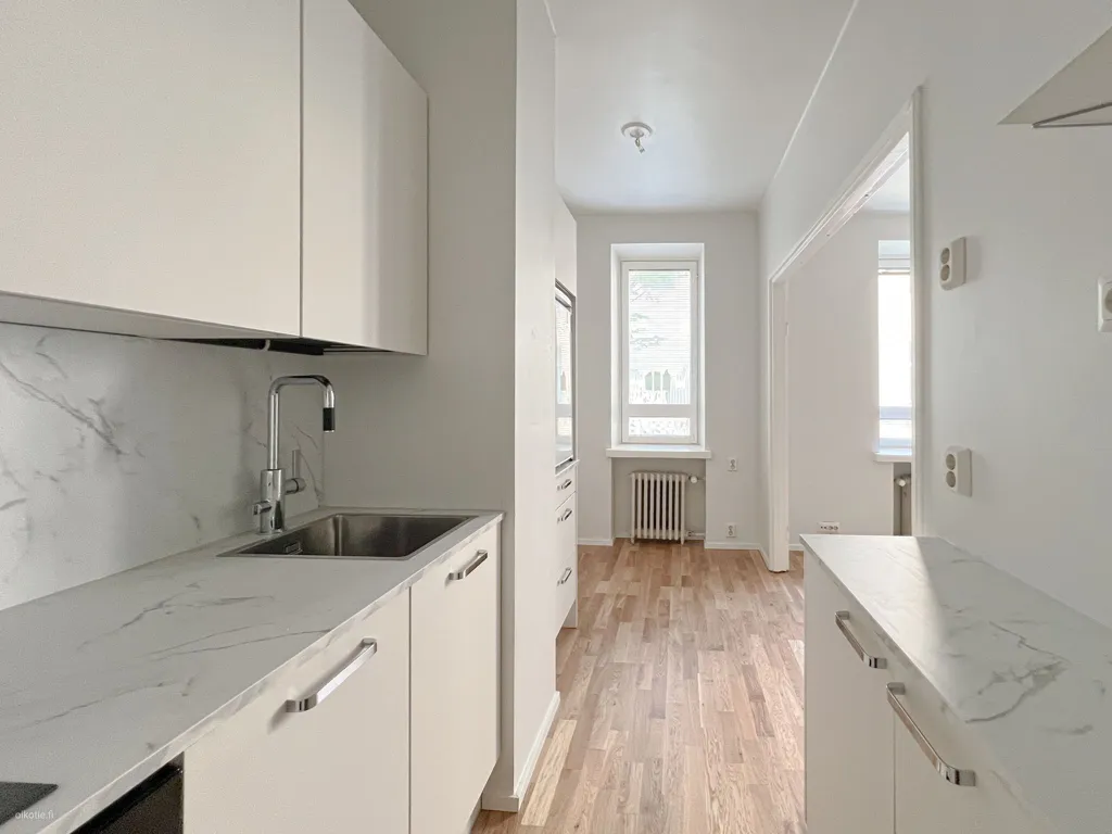 Köök - Remodelled Flat with Sea View in Ullanlinna, Helsinki
