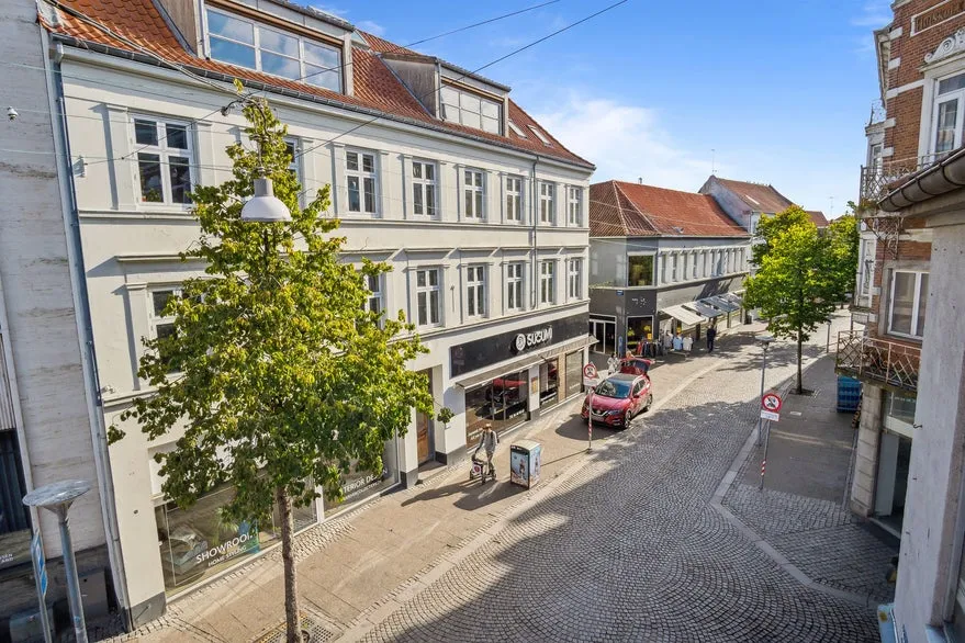 Välivaade - Office Space with Corner Location in Randers C