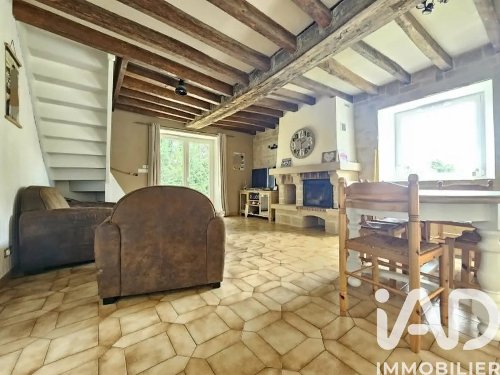 Salle à manger - Maison avec Jardin et Garage à Duneau