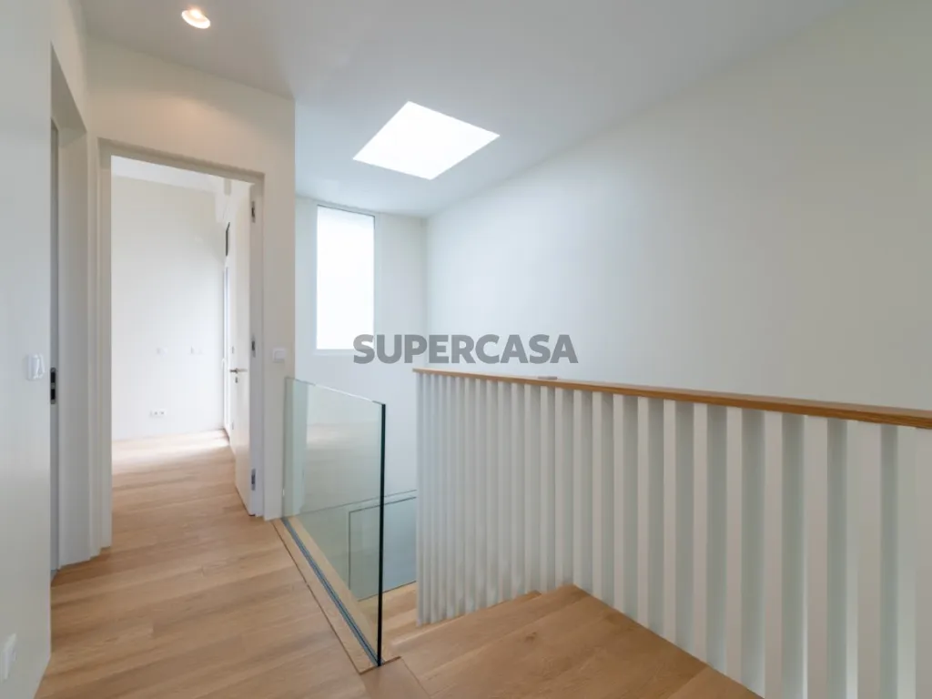 Toad - Contemporary Villa with Pool in Estoril