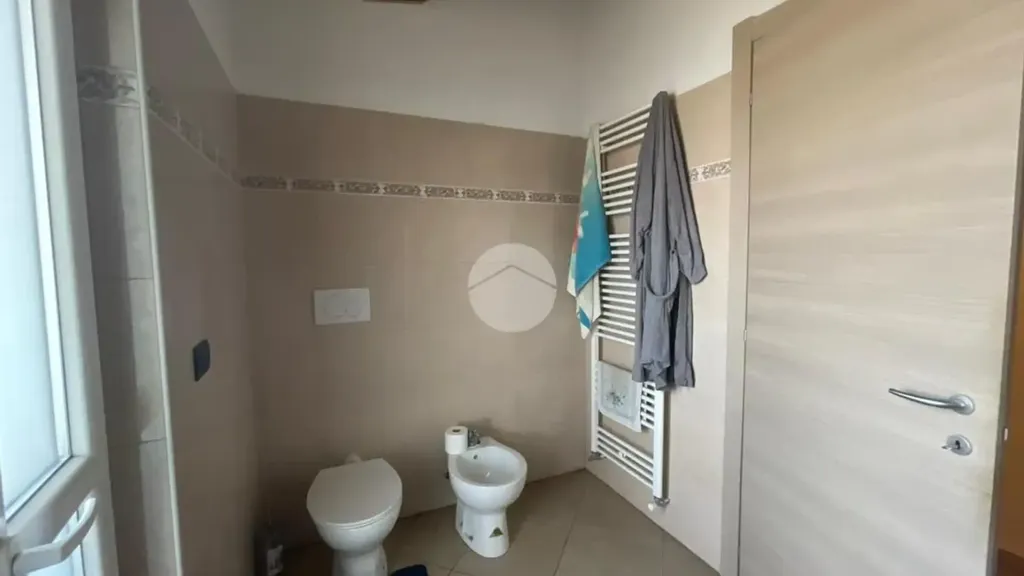 Salles de bain - Modern Flat with Balcony in Narzole