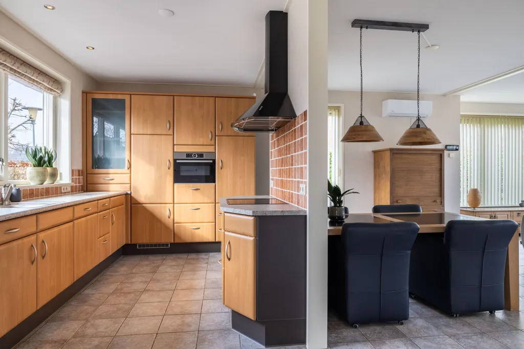 Kitchen - Dwelling with Garden on Moleplaat in Leeuwarden