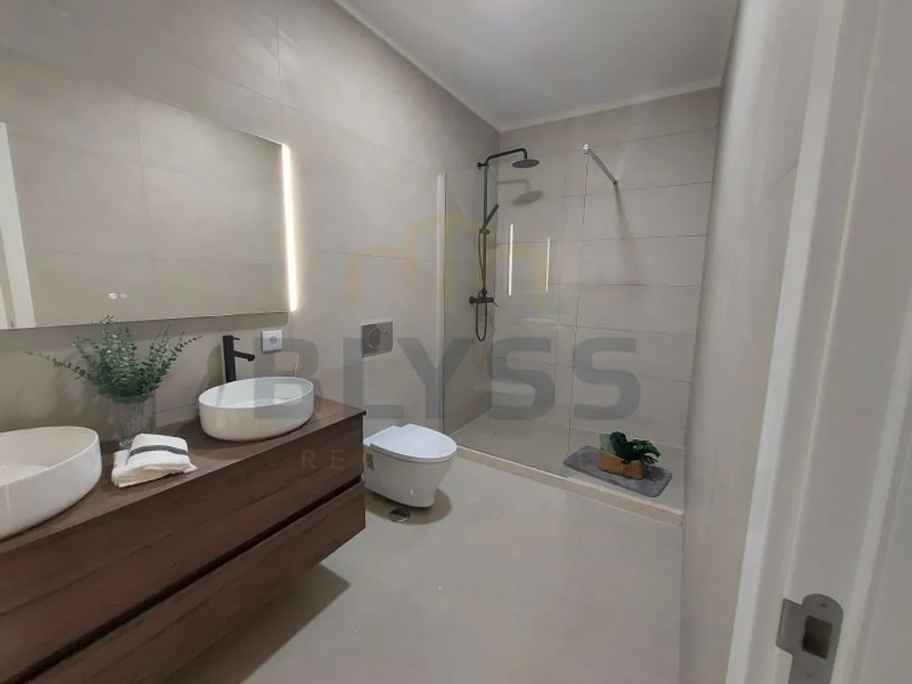 Salles de bain - Luxury Flat with Central Location in Benfica, Lisbon