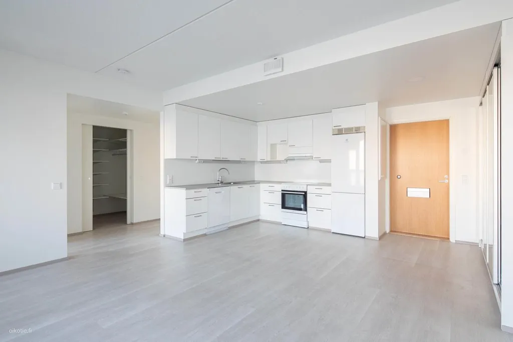 Köök - Spacious Flat with Balcony in Simonkylä