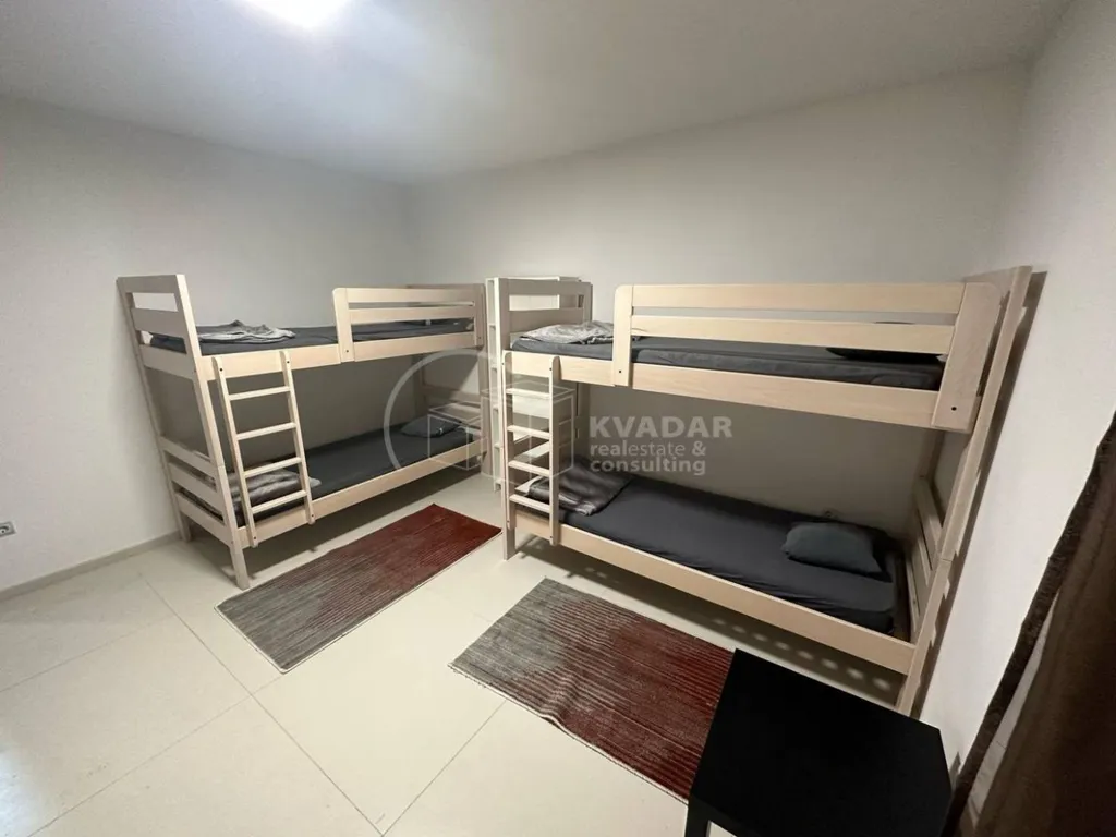 Magamistoad - 3-Bedroom Apartment with Solar Panels in Dubrava