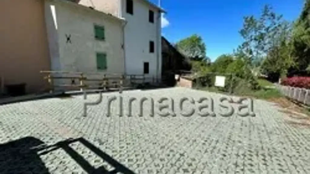Välivaade - Rustic Terraced Villa with Garden in Erbezzo