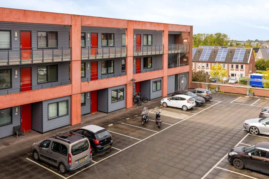 Välivaade - Galerie Flat with Balcony in Stad van de Zon