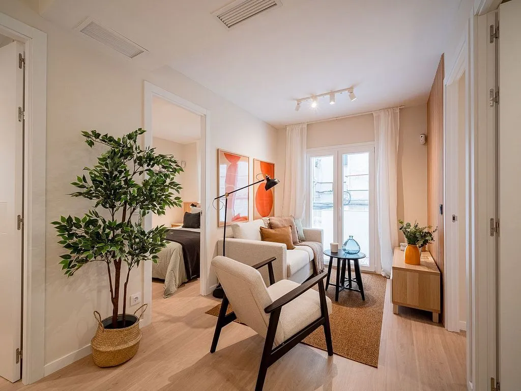 Elutuba - 3-Bedroom Flat with Terrace in Retiro