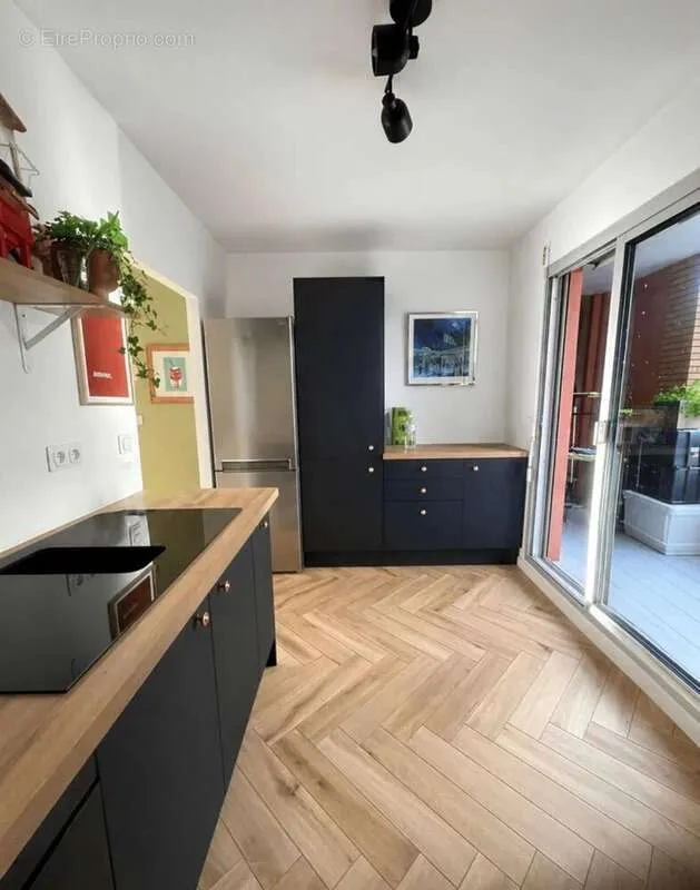 3-toaline korter asukohas Marseille-9e