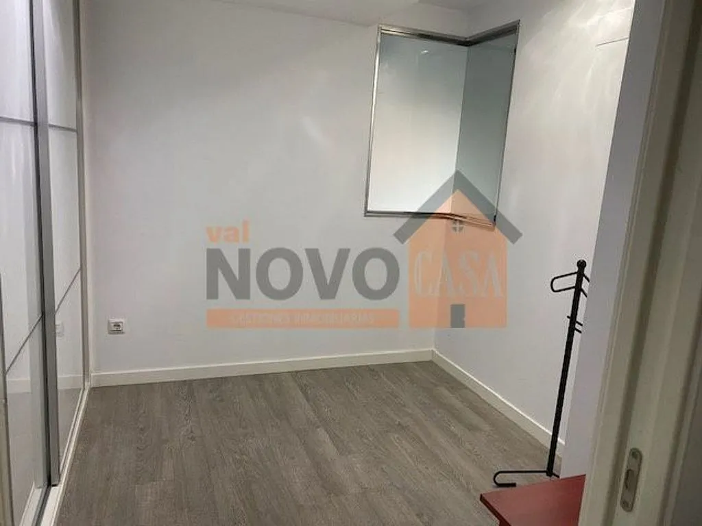 Pièces - 3-Bed Apartment with Garage in Benipeixcar