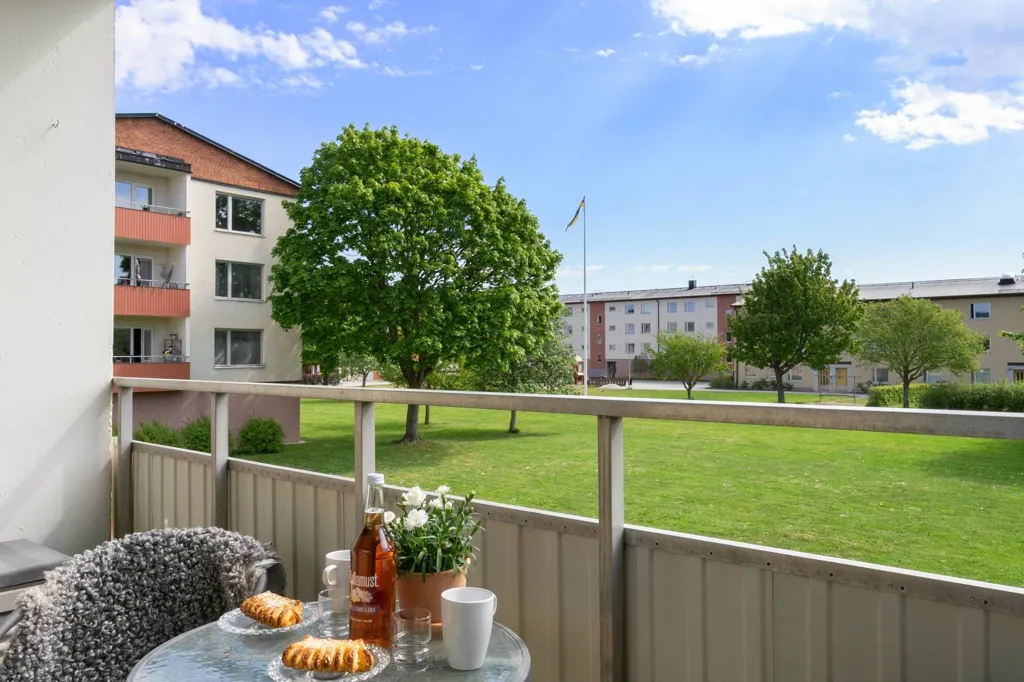 Balcon - 3-Room Flat with Balcony in Stockholm