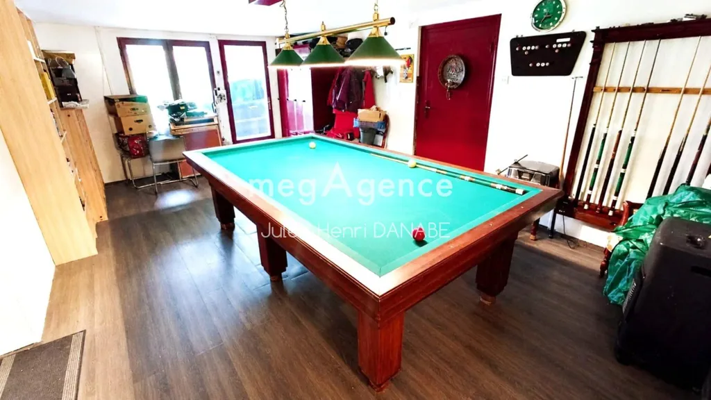 Toad - House with Pool in Sens, 1h15 from Paris
